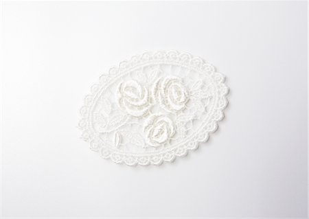 Lace coaster Stock Photo - Premium Royalty-Free, Code: 670-05652597