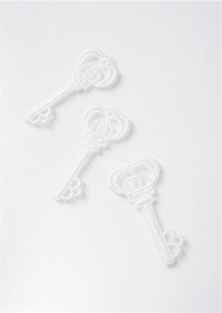 simsearch:670-06450359,k - Dentelle en forme de clé Photographie de stock - Premium Libres de Droits, Code: 670-05652604