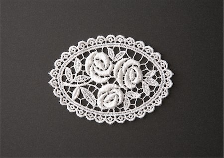Lace coaster Stock Photo - Premium Royalty-Free, Code: 670-05652628