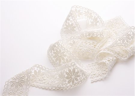 encaje - Ribbon lace Foto de stock - Sin royalties Premium, Código: 670-05652621