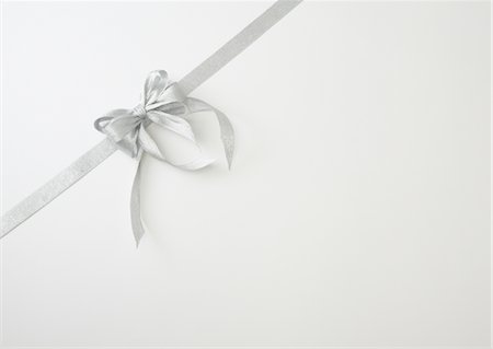 Ruban argent Photographie de stock - Premium Libres de Droits, Code: 670-05652674