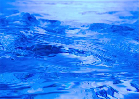 Water surface wave Stock Photo - Premium Royalty-Free, Code: 670-05652802