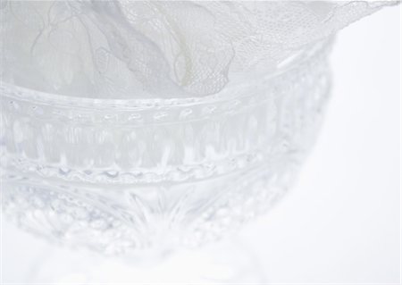 Bowl of lace Stock Photo - Premium Royalty-Free, Code: 670-06450367