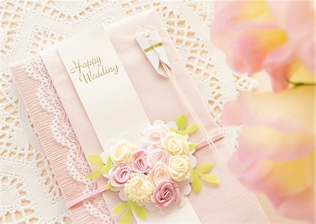 simsearch:670-06450369,k - Enveloppe de cadeau pour un mariage Photographie de stock - Premium Libres de Droits, Code: 670-06450391