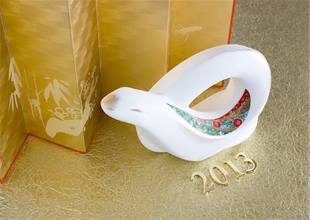 simsearch:670-06450168,k - Snake ornament Foto de stock - Sin royalties Premium, Código: 670-06450679