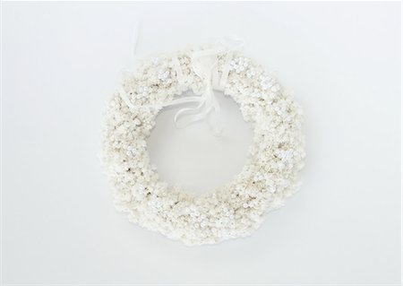 White flower wreath Stock Photo - Premium Royalty-Free, Code: 670-06450910