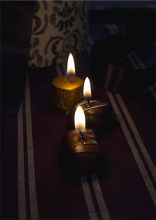 simsearch:670-06451334,k - Chocolate candles Stock Photo - Premium Royalty-Free, Code: 670-06451355