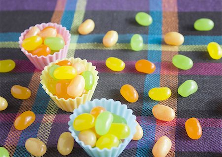 simsearch:670-06450573,k - Jellybeans in silicone cups Stock Photo - Premium Royalty-Free, Code: 670-06451367