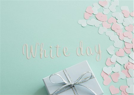 simsearch:670-06451038,k - Image du jour blanc Photographie de stock - Premium Libres de Droits, Code: 670-06451543