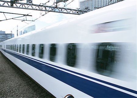 shinkansen - Train à grande vitesse Photographie de stock - Premium Libres de Droits, Code: 670-02108304