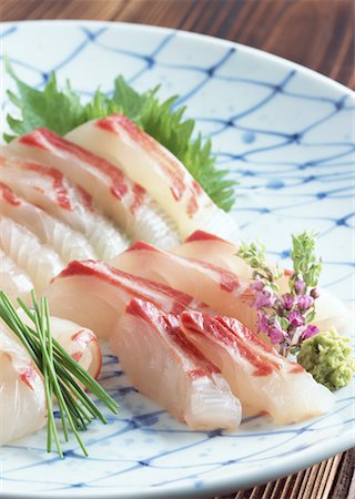 simsearch:669-07161830,k - Sea bream sashimi Foto de stock - Sin royalties Premium, Código: 670-02109914