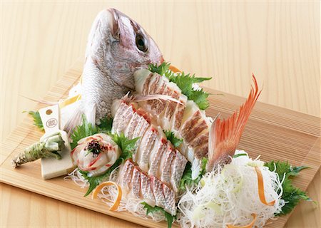 simsearch:670-03709723,k - Arranged sea bream sashimi Foto de stock - Sin royalties Premium, Código: 670-02109977