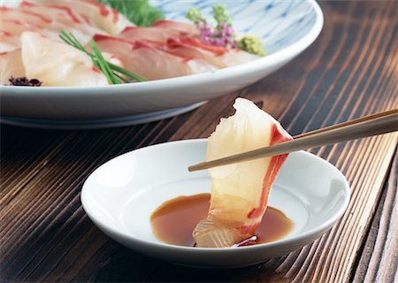 simsearch:670-02108045,k - Sashimi dorade Photographie de stock - Premium Libres de Droits, Code: 670-02109971