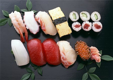 simsearch:670-02109950,k - Assortiment de sushi Photographie de stock - Premium Libres de Droits, Code: 670-02109993