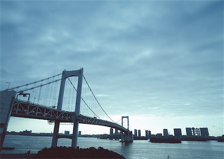 simsearch:855-02987020,k - Rainbowbridge Foto de stock - Sin royalties Premium, Código: 670-02115174
