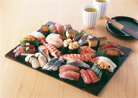 simsearch:670-02109950,k - Nigiri-sushi assorti Photographie de stock - Premium Libres de Droits, Code: 670-02110005