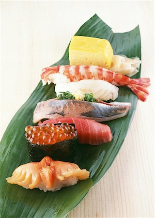 simsearch:670-02109950,k - Sélection de sushis Photographie de stock - Premium Libres de Droits, Code: 670-02110000