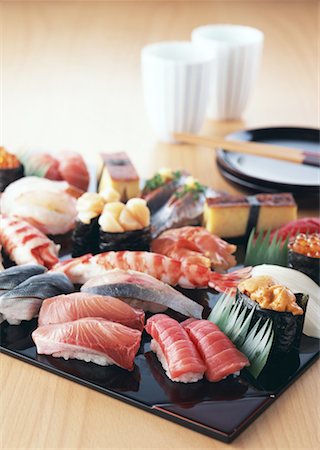 simsearch:670-02109950,k - Nigiri-sushi assorti Photographie de stock - Premium Libres de Droits, Code: 670-02110002