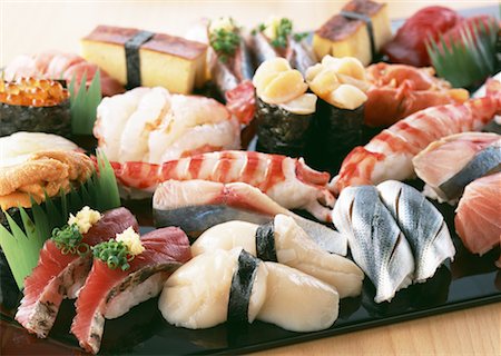 simsearch:670-02109950,k - Nigiri-sushi assorti Photographie de stock - Premium Libres de Droits, Code: 670-02110003
