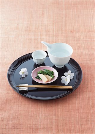 simsearch:670-03709252,k - Boiled seasoned spinach and bamboo shoots with cold sake Foto de stock - Sin royalties Premium, Código: 670-02110058