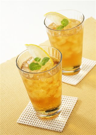 Iced tea with lemon Stock Photo - Premium Royalty-Free, Code: 670-02966890