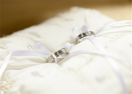 Marriage ring Foto de stock - Sin royalties Premium, Código: 670-03235309