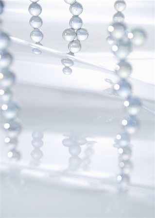 refraction - Clear spheres Stock Photo - Premium Royalty-Free, Code: 670-03709087