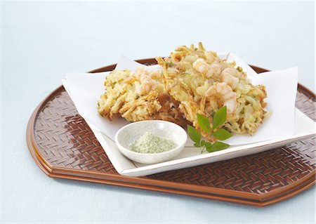 Tempura de légumes et de fruits de mer mélangé Photographie de stock - Premium Libres de Droits, Code: 670-03709675