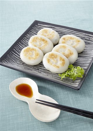 simsearch:669-07161792,k - Garlic chive dumplings Foto de stock - Sin royalties Premium, Código: 670-03709680