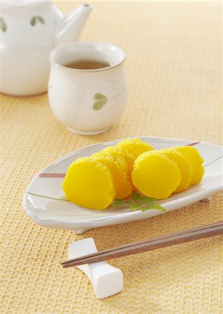 simsearch:670-03709252,k - Daikon radish pickles Foto de stock - Sin royalties Premium, Código: 670-03709727