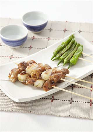 simsearch:670-03709252,k - Skewered chicken Foto de stock - Sin royalties Premium, Código: 670-03709786