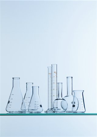 simsearch:670-03734257,k - Instruments de laboratoire Photographie de stock - Premium Libres de Droits, Code: 670-03734256