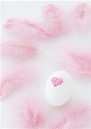 egg (animal) - Egg and heart Stock Photo - Premium Royalty-Free, Code: 670-03734466