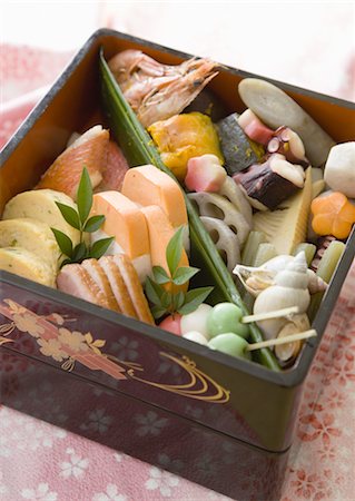 simsearch:670-03734302,k - Fleur de boîte-repas Photographie de stock - Premium Libres de Droits, Code: 670-03886018