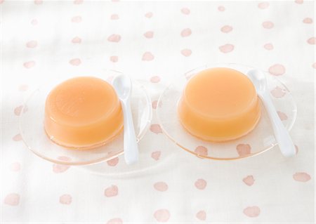 simsearch:670-03709960,k - Jelly desserts Foto de stock - Sin royalties Premium, Código: 670-03886035