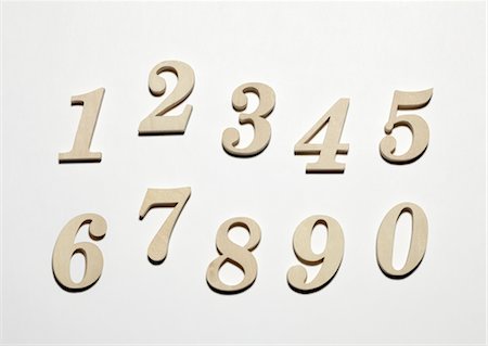seis - Row wooden numbers Foto de stock - Sin royalties Premium, Código: 670-03886347