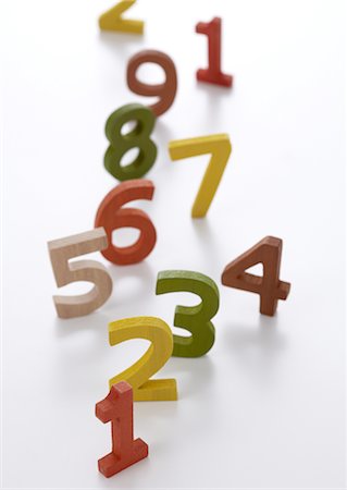 Jouets en bois de numéros Photographie de stock - Premium Libres de Droits, Code: 670-03886384