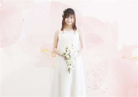 simsearch:670-06450399,k - Bride smiling Foto de stock - Sin royalties Premium, Código: 670-03887075