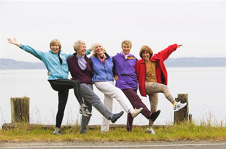 simsearch:673-02138886,k - Five smiling middle-age women Stock Photo - Premium Royalty-Free, Code: 673-02138891