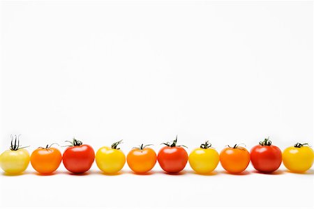 poco appetitoso - Rangée de tomates multicolores Photographie de stock - Premium Libres de Droits, Code: 673-02140820
