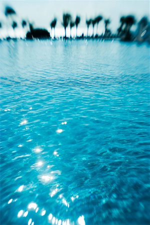 dappled sunlight - Glistening blue water Cancun Mexico Foto de stock - Sin royalties Premium, Código: 673-02140910