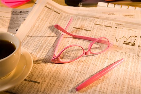 funds - Glasses and pen on newspaper Stock Photo - Premium Royalty-Free, Code: 673-02141360