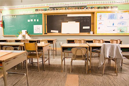 escuela primaria - Empty classroom Foto de stock - Sin royalties Premium, Código: 673-02142796