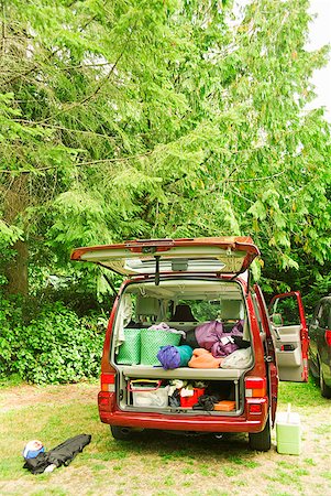 summer vacation van - Camper van parked with doors open Foto de stock - Sin royalties Premium, Código: 673-02143468