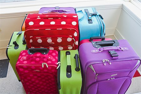 Assorted colorful suitcases Foto de stock - Sin royalties Premium, Código: 673-02216485