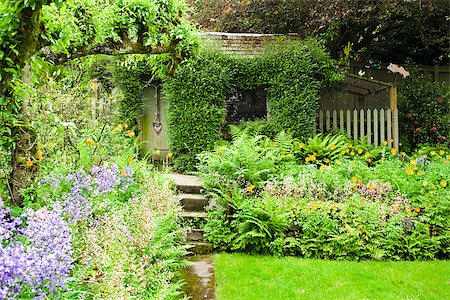 Garden chicken coop in Pacific Northwest Stock Photo - Premium Royalty-Free, Code: 673-03005519