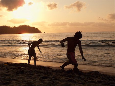 sincronicidad - Two people on the beach Foto de stock - Sin royalties Premium, Código: 673-03005580
