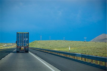 freeways trucks - camion sur l'autoroute de l'utah Photographie de stock - Premium Libres de Droits, Code: 673-03405816