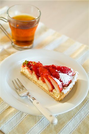 strawberry cup - Strawberry tart and a cup of tea Stock Photo - Premium Royalty-Free, Code: 685-02937869