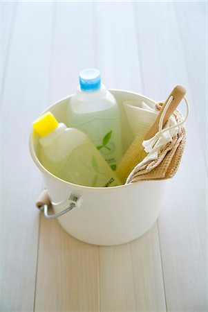 detergente - Household cleaning tools Foto de stock - Sin royalties Premium, Código: 685-02937961